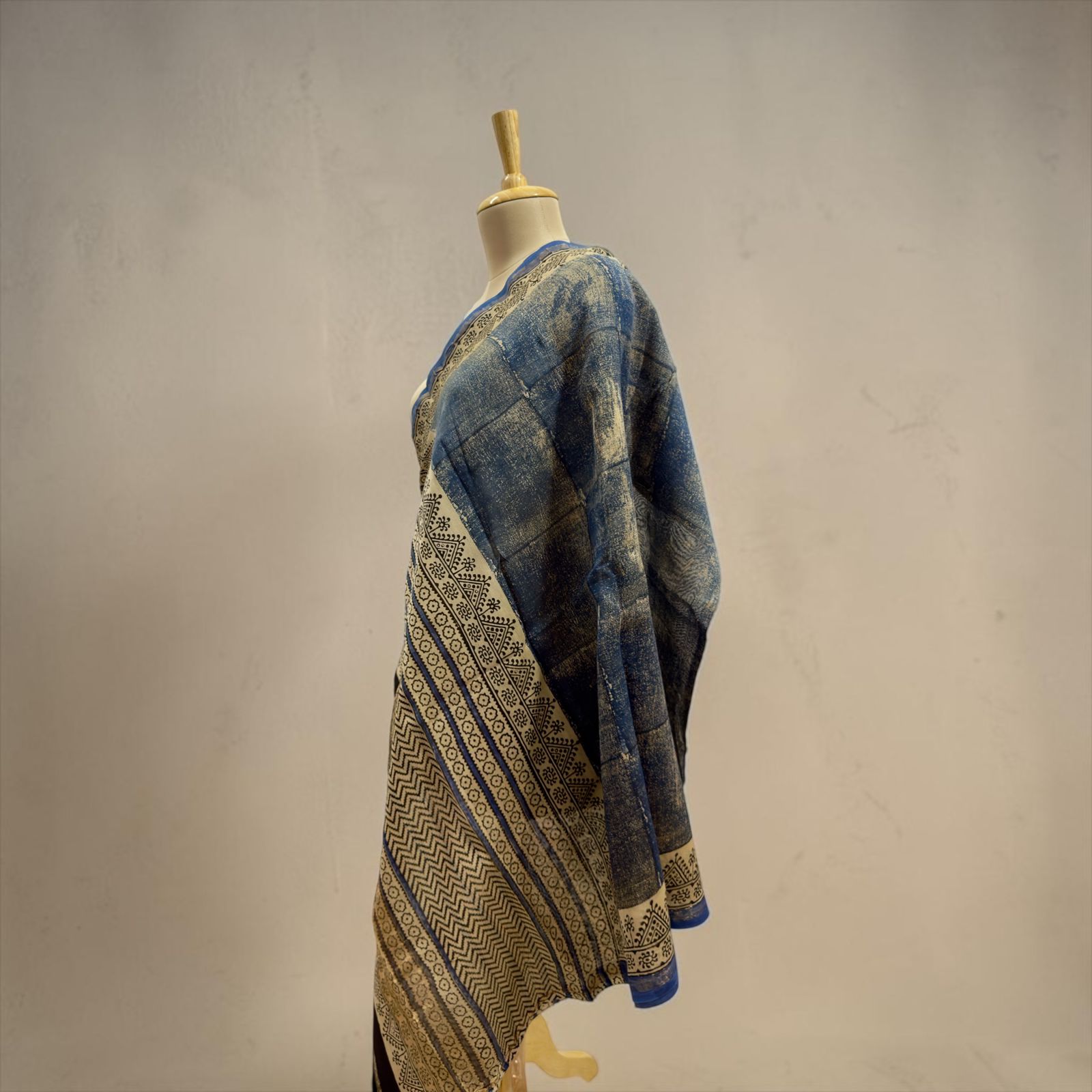 Premium cotton silk Blue Printed dupatta.