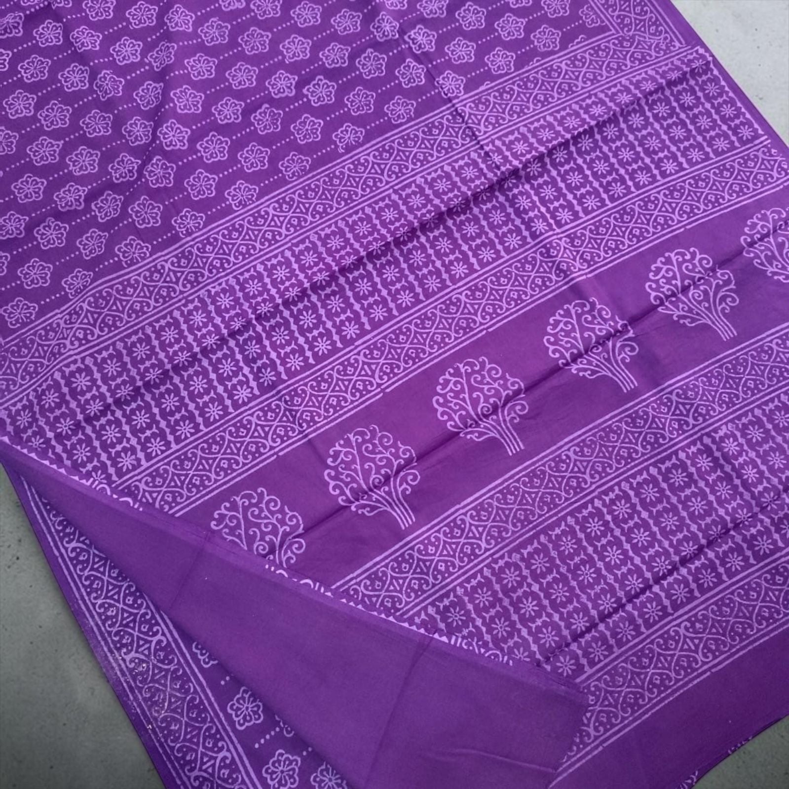 🌸 Purple Printed Cotton Saree